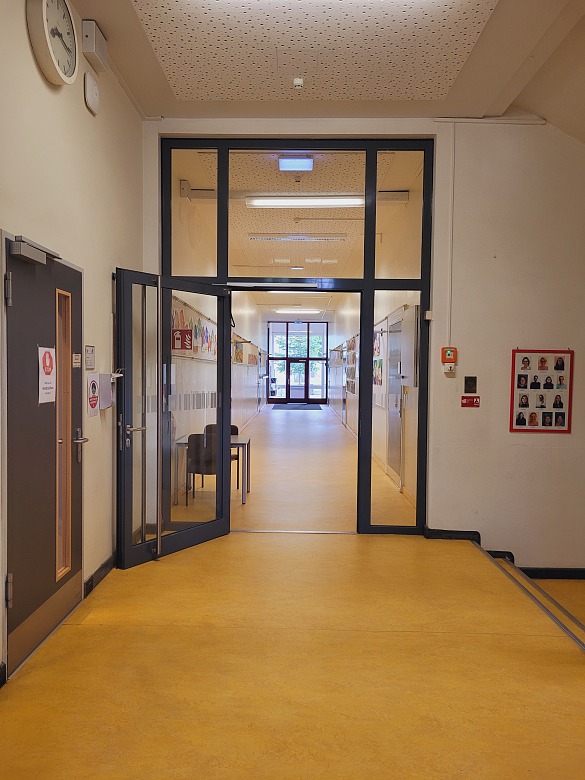 Eingang Osterholzer Heerstra&szlig;e - Flur Sekretariat